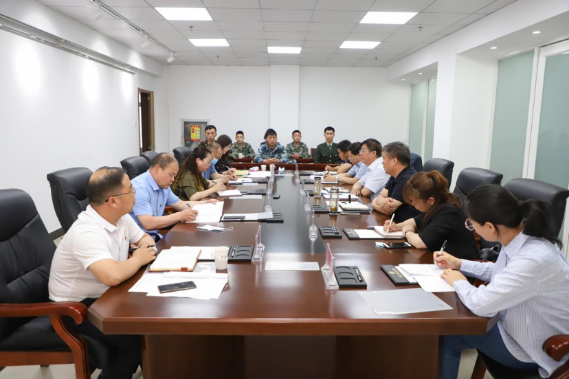 黨委書記馮印濤對學(xué)院征兵工作進(jìn)行調(diào)度安排