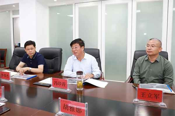 學院領導專題聽取鯤鵬產業學院建設項目規劃匯報