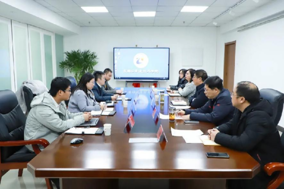 黨委書記馮印濤會見京東教育研究院秘書長孫文升