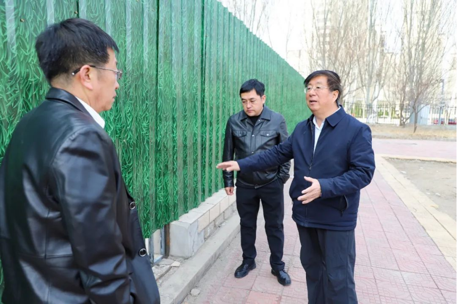 黨委書記馮印濤調(diào)研校園項目推進(jìn)和基礎(chǔ)設(shè)施改造情況