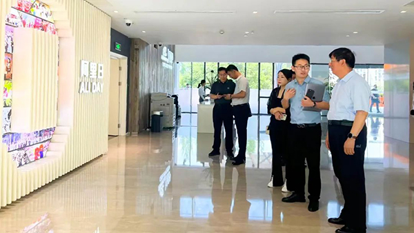 校企融合 聚力共贏 | 黨委書記馮印濤帶隊赴杭州阿里巴巴集團考察調研